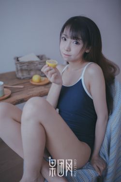 动漫美女不穿衣服